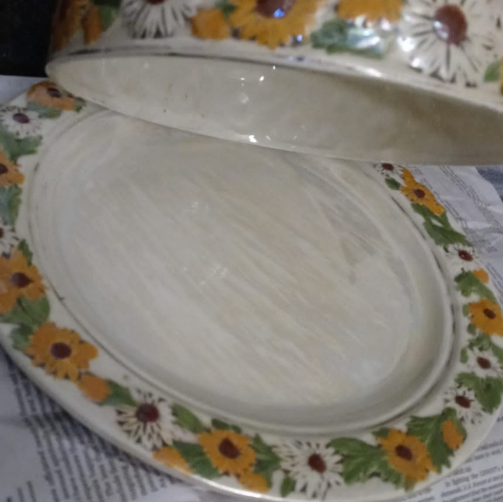 Vintage 1979 platter with lid - Picture 2 of 4